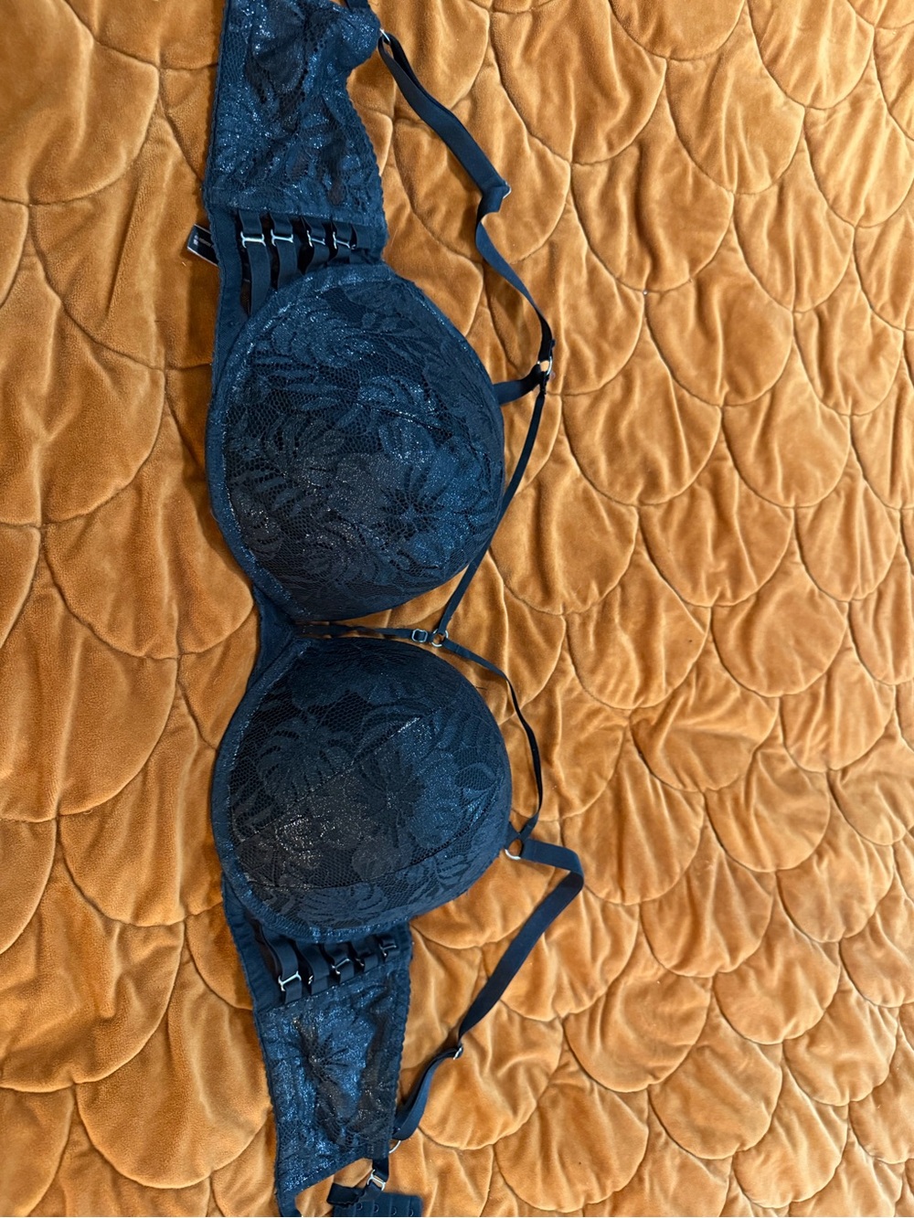 Black Lace Victoria secret push up bra 40DD